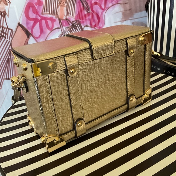 Like New Henri Bendel West 57th Mini Trunk Clutch - Picture 4 of 16